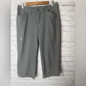 Eddie Bauer women’s Ranier Cargo Pants - Gray size 6